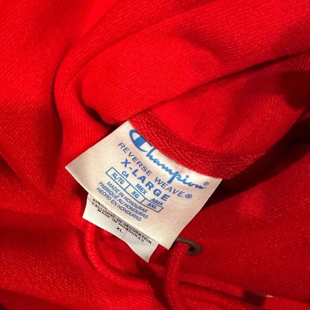 Champion Vibrant Red Sweatshirt - Picture 3 of 3